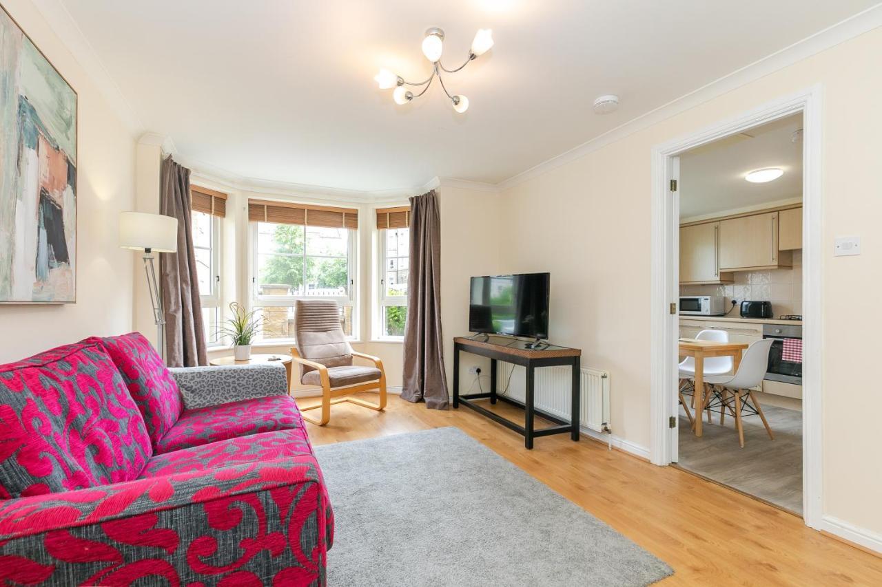 Dicksonfield Quiet Central Family Apartment With Parking Edinburgh Exterior photo